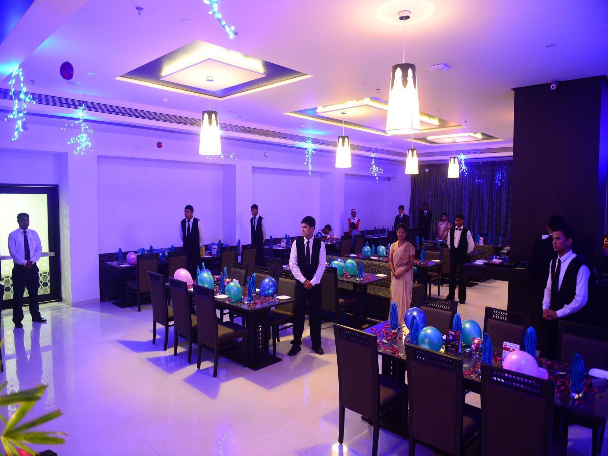 Narayani Heights, Ahmedabad Hotel Exterior foto
