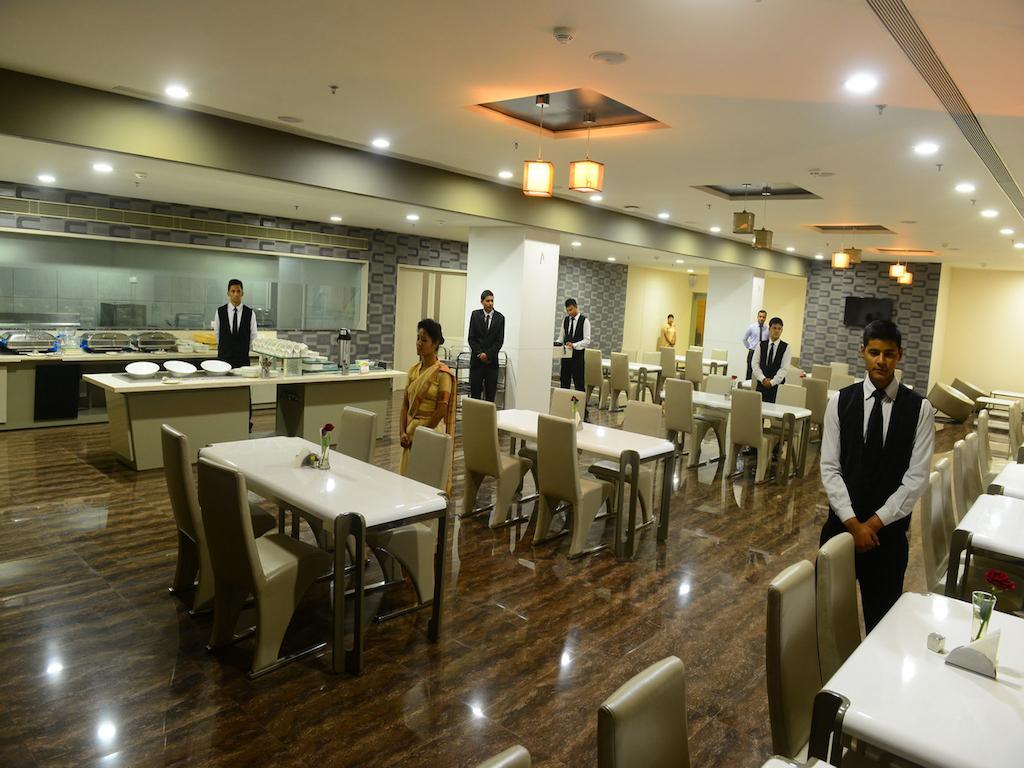 Narayani Heights, Ahmedabad Hotel Exterior foto