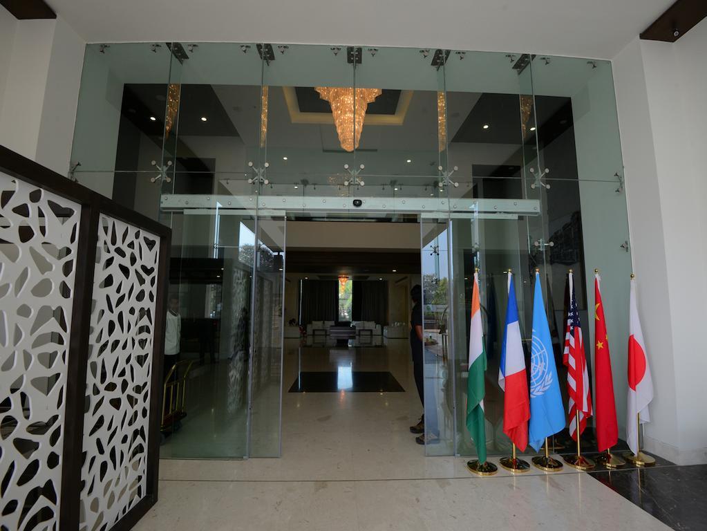 Narayani Heights, Ahmedabad Hotel Exterior foto
