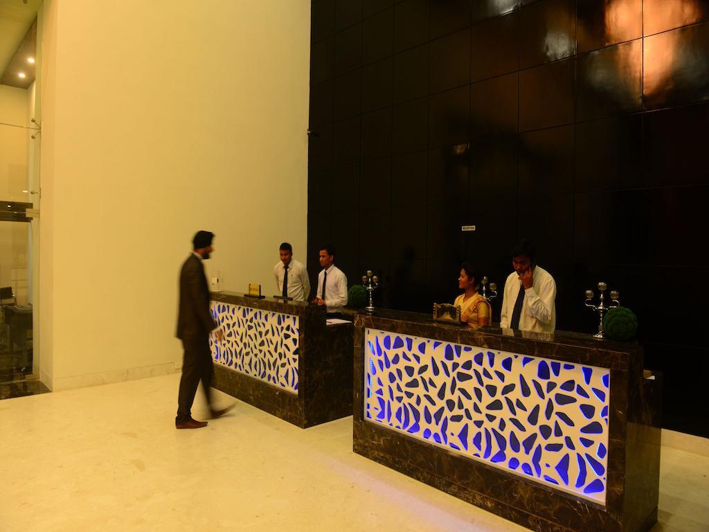 Narayani Heights, Ahmedabad Hotel Exterior foto