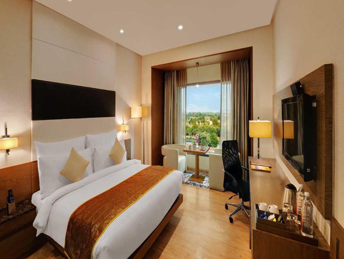 Narayani Heights, Ahmedabad Hotel Quarto foto