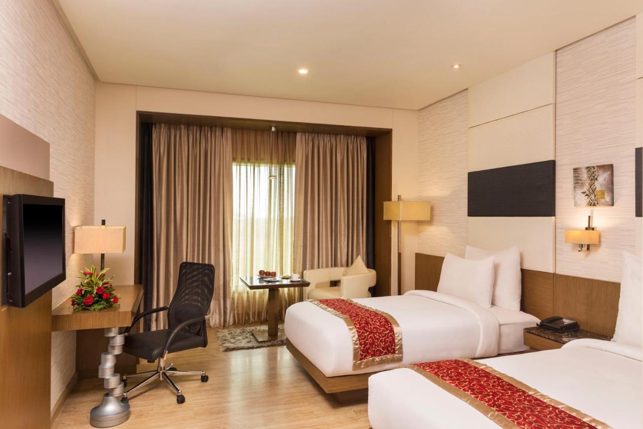 Narayani Heights, Ahmedabad Hotel Exterior foto